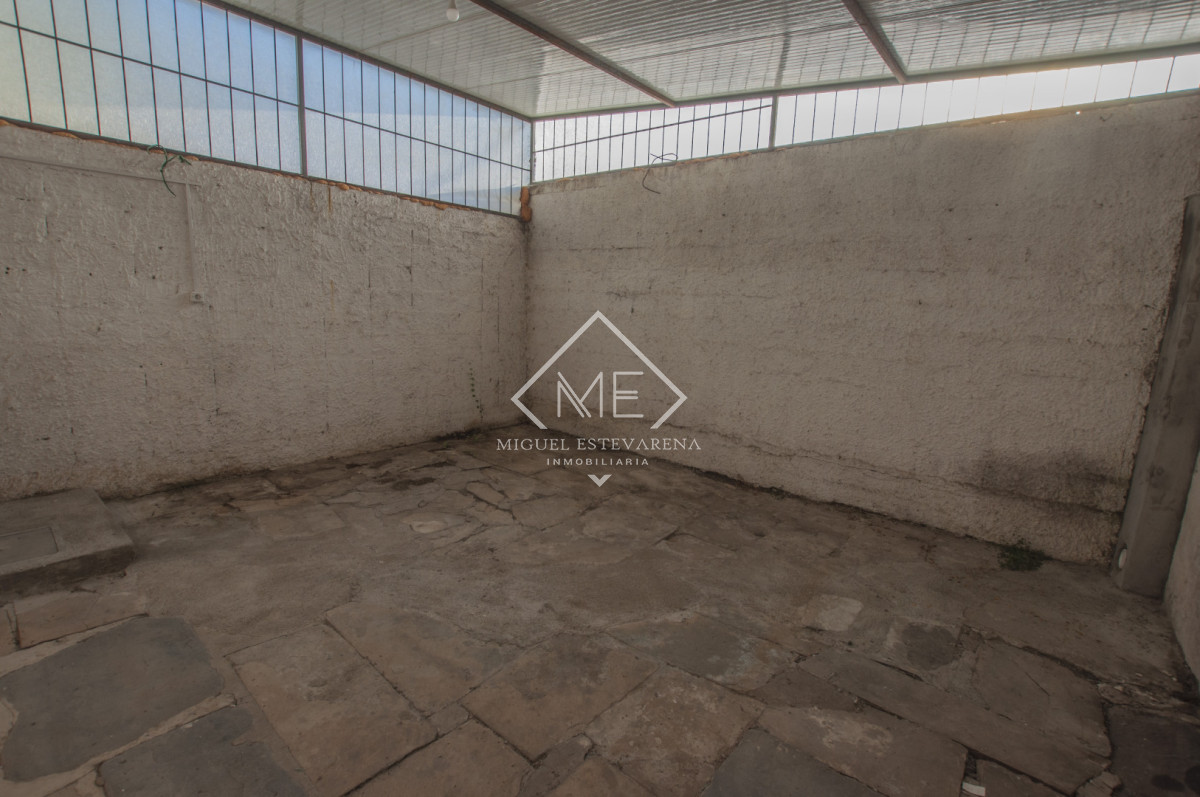 Local Comercial ID.877 - Alquiler de Local Comercial en el Centro de Minas - 140 m² Totales
