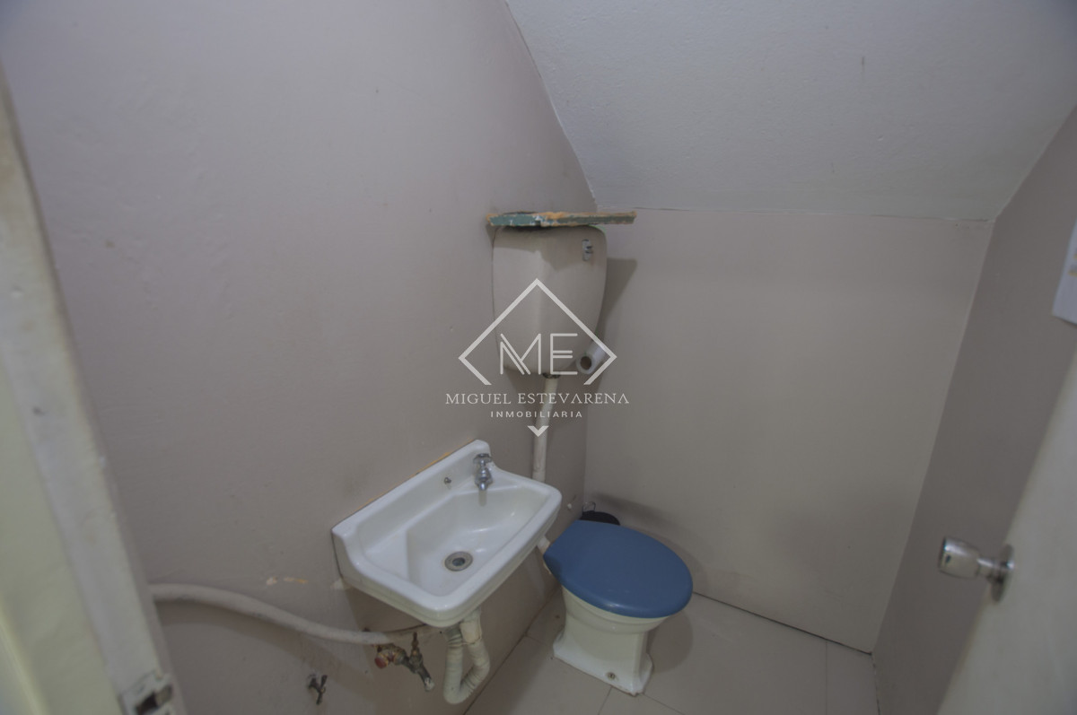 Local Comercial ID.880 - Alquiler de Local Comercial en Minas - 141 m² Frente a Plaza Libertad