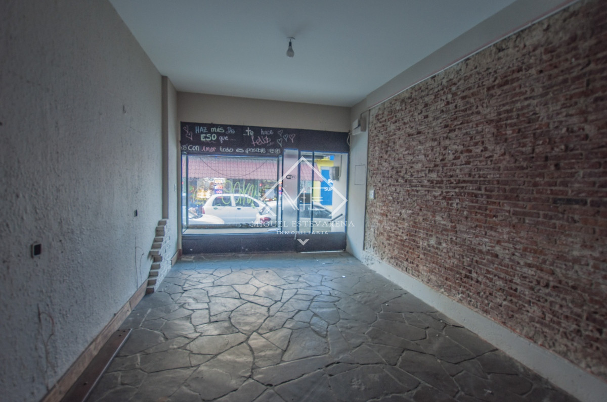 Local Comercial ID.746 - Venta de Local con Ubicación Privilegiada en el Centro de Maldonado