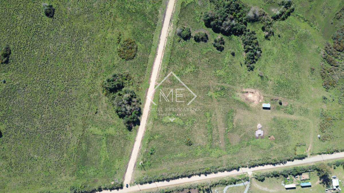 Terreno ID.903 - Venta de Fracciones de 1 Hectárea a Minutos de Minas - Financiación en UI