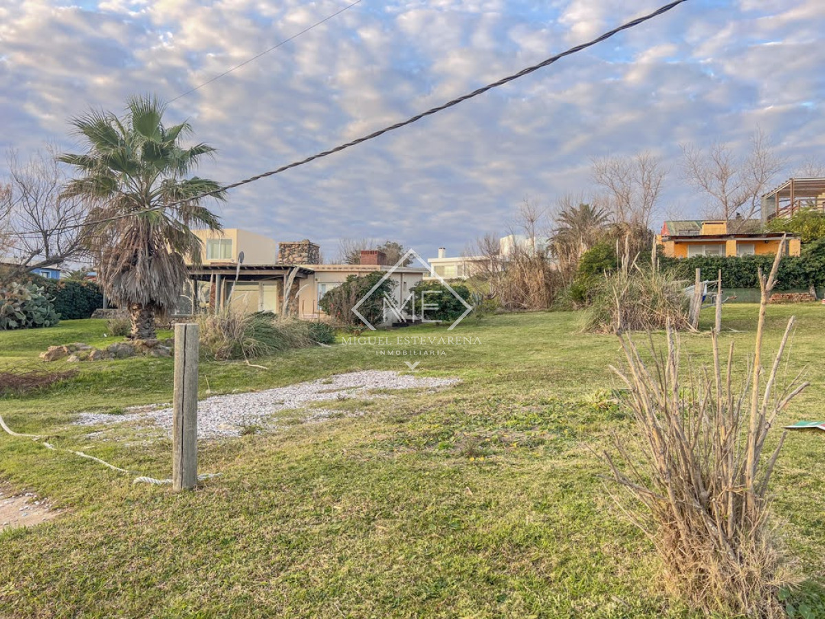 Terreno ID.699 - Excelente terreno a la venta frente al mar