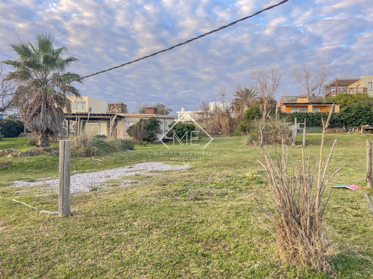 Terreno ID.699 - Excelente terreno a la venta frente al mar