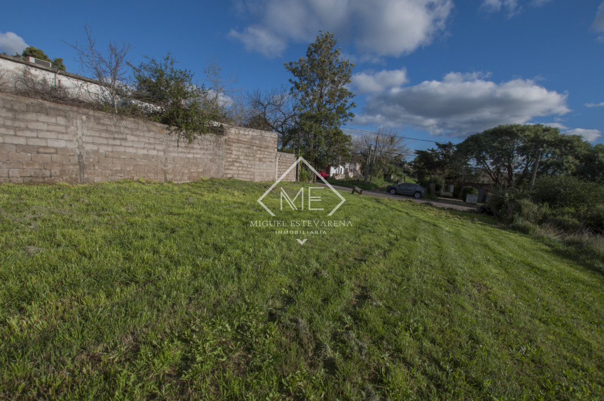 Terreno ID.893 - Terreno en Minas con Facilidades - Barrio Filarmónica, 50% y Saldo a Convenir