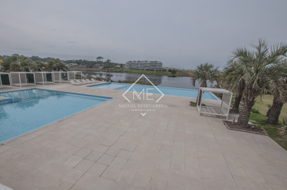 Apartamento ID.847 - Apto en venta, 3 dormitorios en suite, Punta del Este