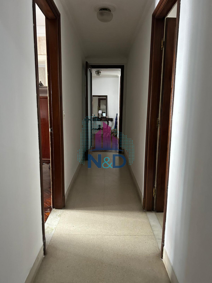 Apartamento ID.108 - APARTAMENTO EN VENTA, 3 DORMITORIOS + SERVICIO COMPLETO, TRES CRUCES