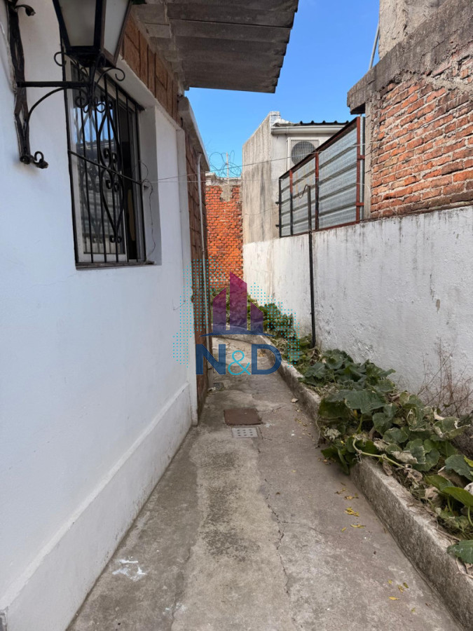 Apartamento ID.182 - Alquiler Apartamen en el Cerrito a una cuadra de Propios y Av Gral San Martin