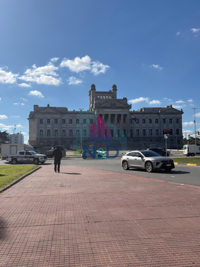 Apartamento ID.180 - APTO EN ALQUILER FRENTE AL PALACIO LEGISLATIVO DE UN DORMITORIO