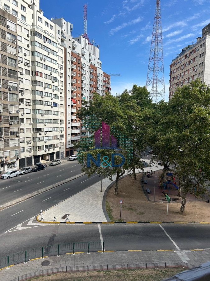 Apartamento ID.108 - APARTAMENTO EN VENTA, 3 DORMITORIOS + SERVICIO COMPLETO, TRES CRUCES