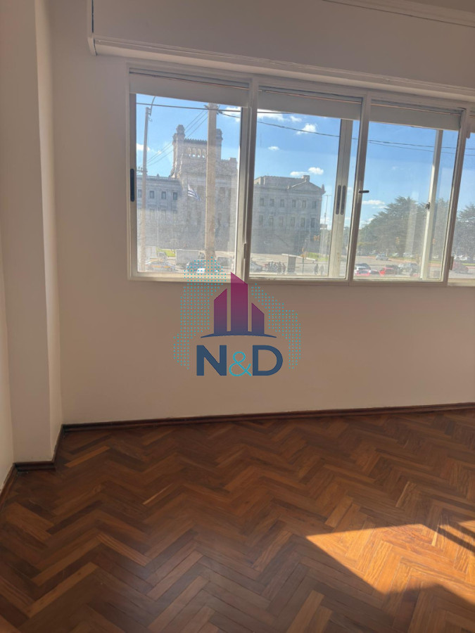 Apartamento ID.180 - APTO EN ALQUILER FRENTE AL PALACIO LEGISLATIVO DE UN DORMITORIO
