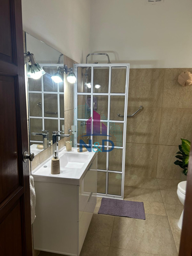 Apartamento ID.108 - APARTAMENTO EN VENTA, 3 DORMITORIOS + SERVICIO COMPLETO, TRES CRUCES