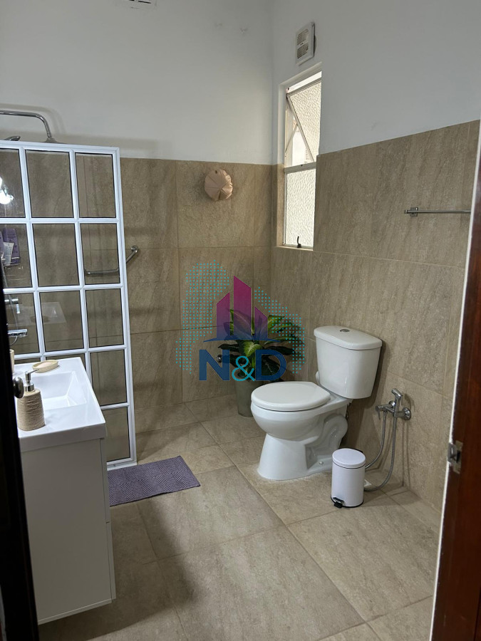 Apartamento ID.108 - APARTAMENTO EN VENTA, 3 DORMITORIOS + SERVICIO COMPLETO, TRES CRUCES