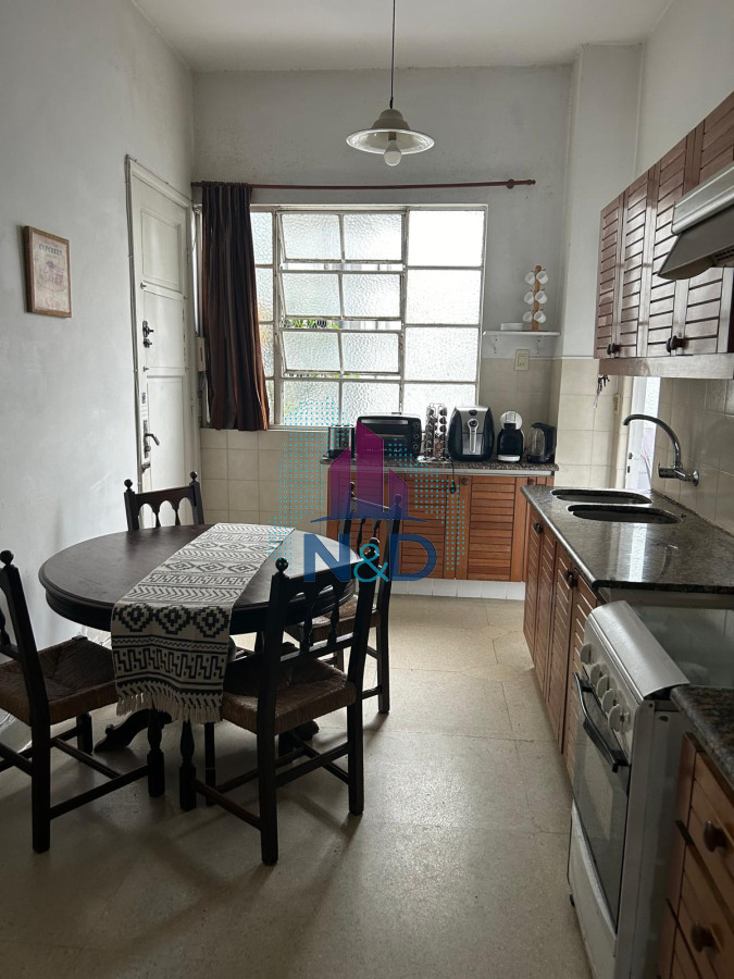 Apartamento ID.108 - APARTAMENTO EN VENTA, 3 DORMITORIOS + SERVICIO COMPLETO, TRES CRUCES