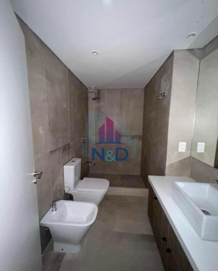 Apartamento ID.170 - ALQUILER MONOAMBIENTE DEFINIDO EN PRPIMER PISO  AL FRENTE CON BALCÓN Y GARAGE EN MALVIN 