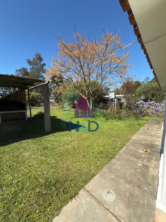 Casa ID.129 - VENTA DE CASA, PARQUE DEL PLATA, 2 DORMITORIOS Y GRAN TERRENO