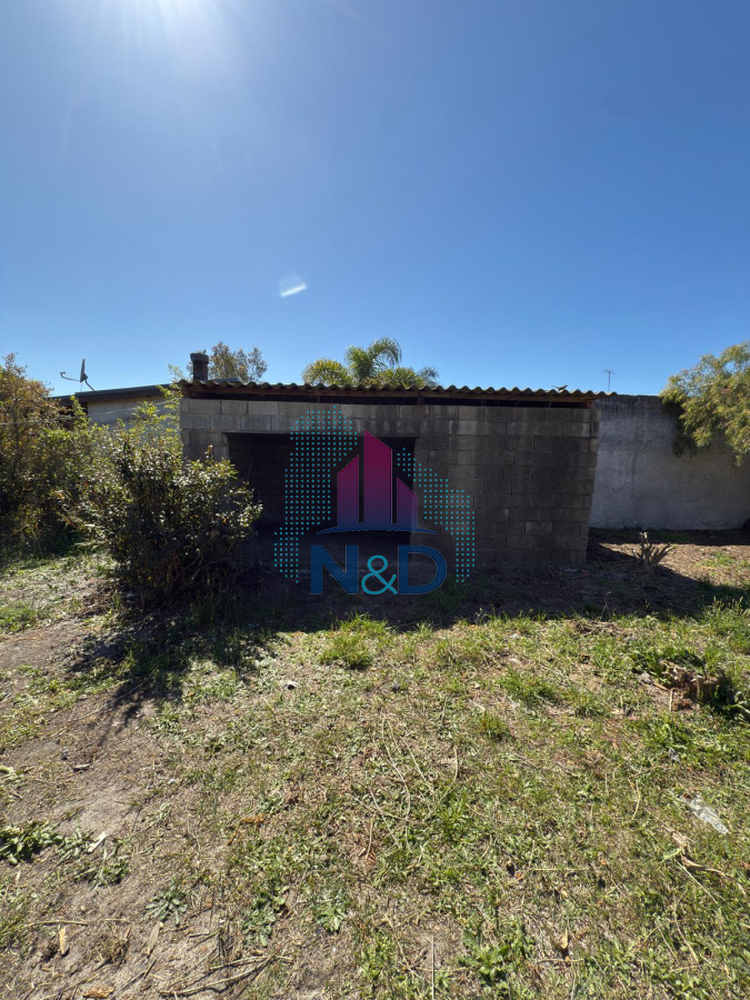 Casa ID.129 - VENTA DE CASA, PARQUE DEL PLATA, 2 DORMITORIOS Y GRAN TERRENO