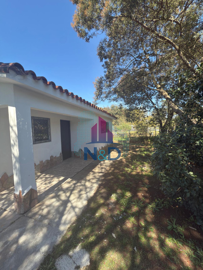 Casa ID.129 - VENTA DE CASA, PARQUE DEL PLATA, 2 DORMITORIOS Y GRAN TERRENO