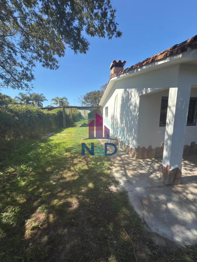 Casa ID.129 - VENTA DE CASA, PARQUE DEL PLATA, 2 DORMITORIOS Y GRAN TERRENO