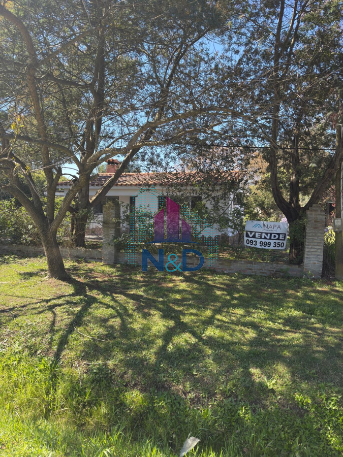 Casa ID.129 - VENTA DE CASA, PARQUE DEL PLATA, 2 DORMITORIOS Y GRAN TERRENO