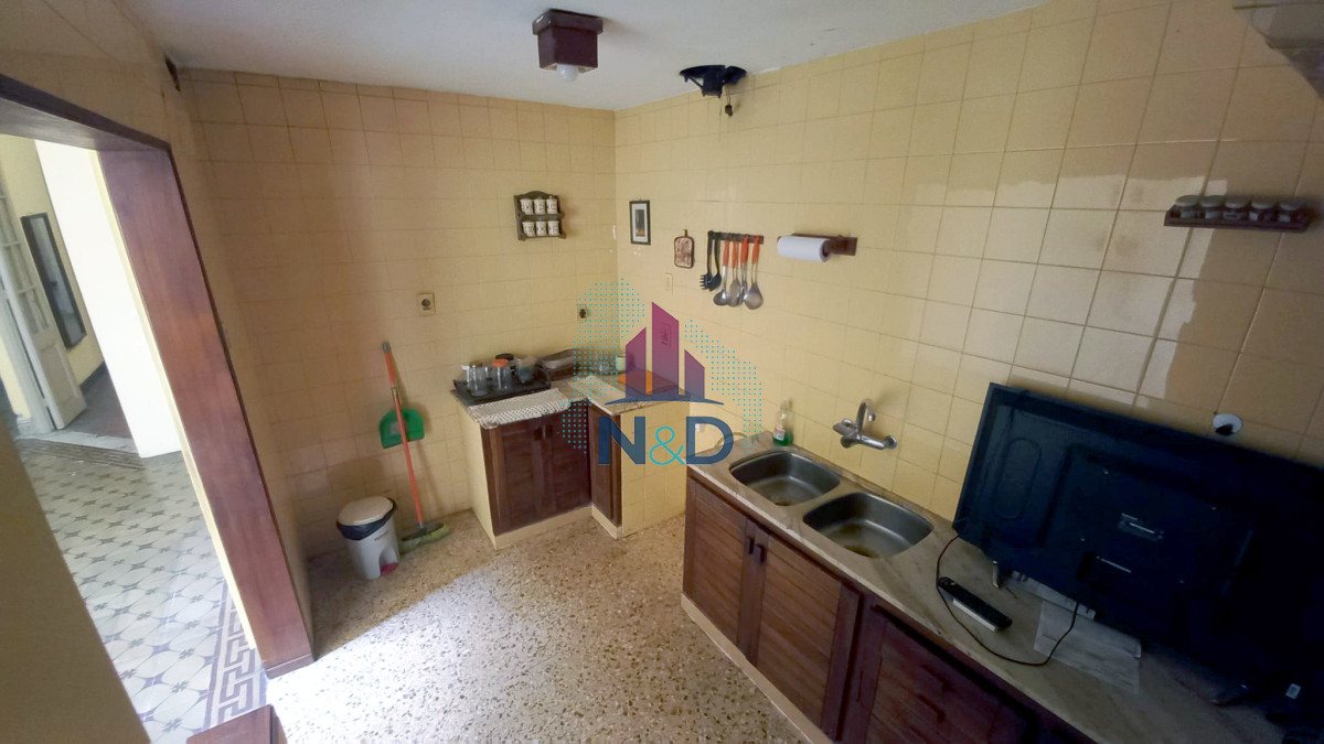 Casa ID.98 - CASA EN VENTA 3 DORMITORIOS, TRES CRUCES