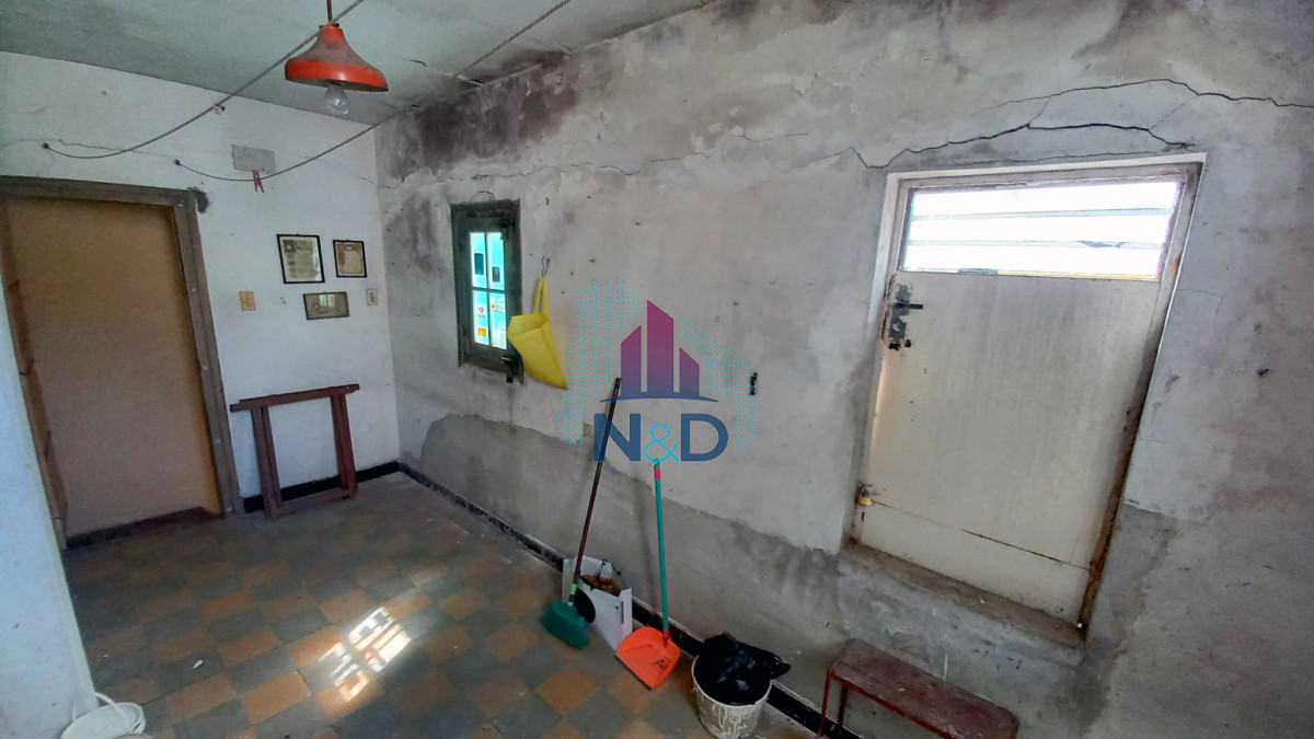 Casa ID.98 - CASA EN VENTA 3 DORMITORIOS, TRES CRUCES