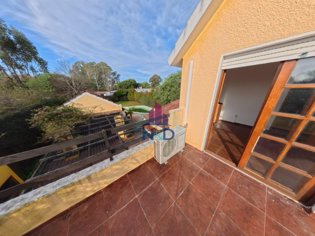 Casa ID.212 - VENTA CASA EN SALINAS,  GRAN TERRENO, 3 DORMITORIOS Y PISCINA 