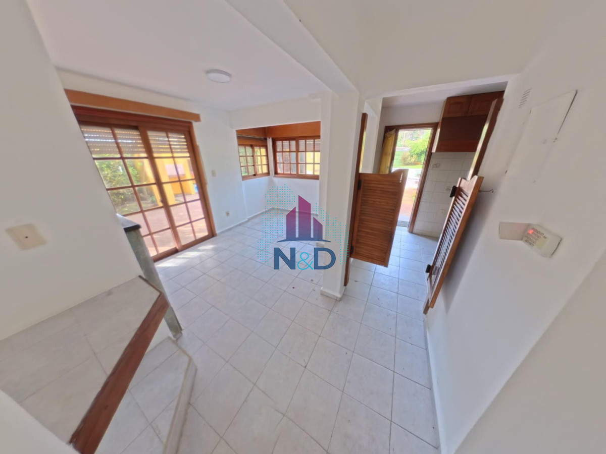 Casa ID.212 - VENTA CASA EN SALINAS,  GRAN TERRENO, 3 DORMITORIOS Y PISCINA 