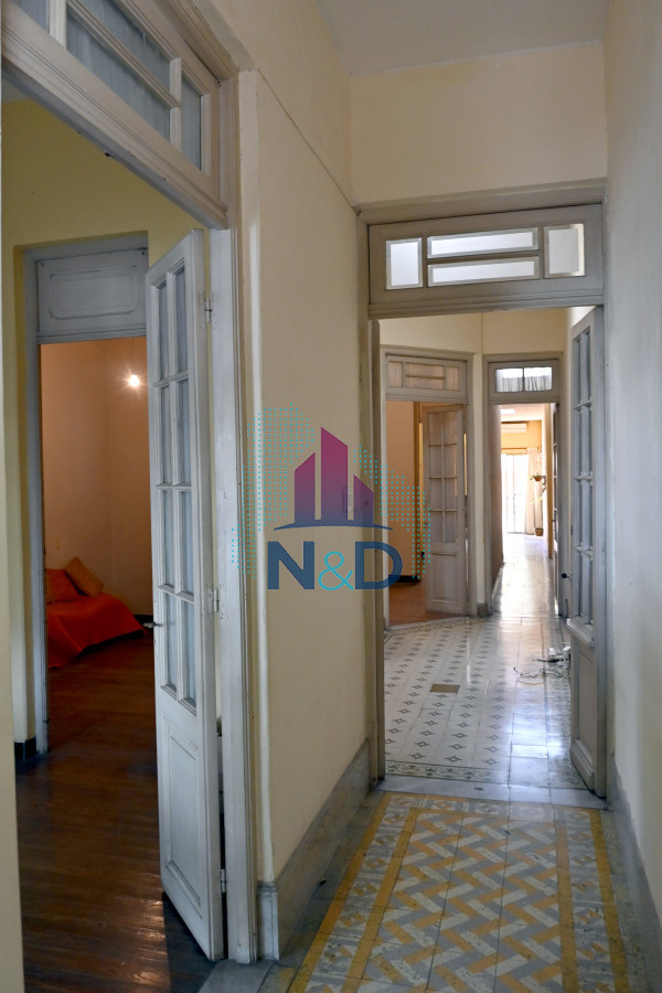 Casa ID.98 - CASA EN VENTA 3 DORMITORIOS, TRES CRUCES