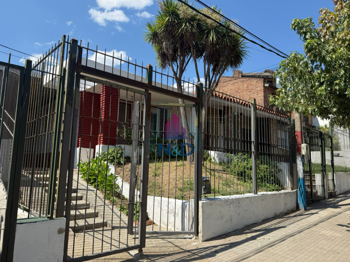 Casa ID.163 - CASA PH EN VENTA La Blanqueada 3 dormitorios. 