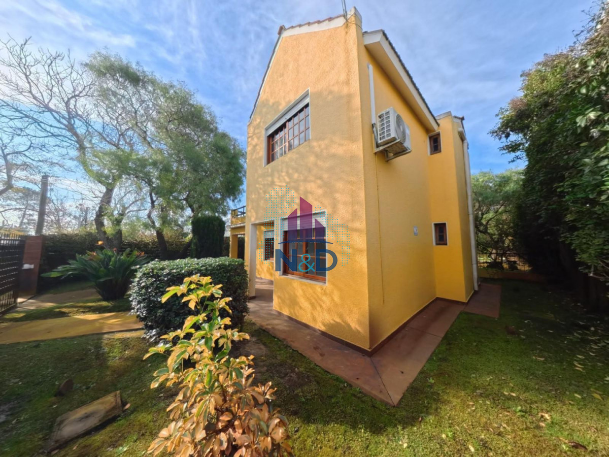 Casa ID.212 - VENTA CASA EN SALINAS,  GRAN TERRENO, 3 DORMITORIOS Y PISCINA 