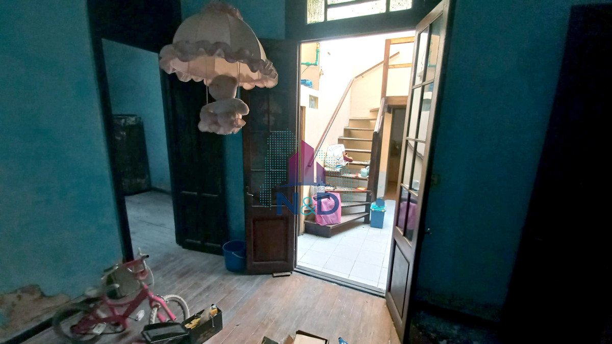 Casa ID.96 - VENTA DE CASA, BARRIO PALERMO, A RECICLAR, CON MAS DE 5 AMBIENTES, 