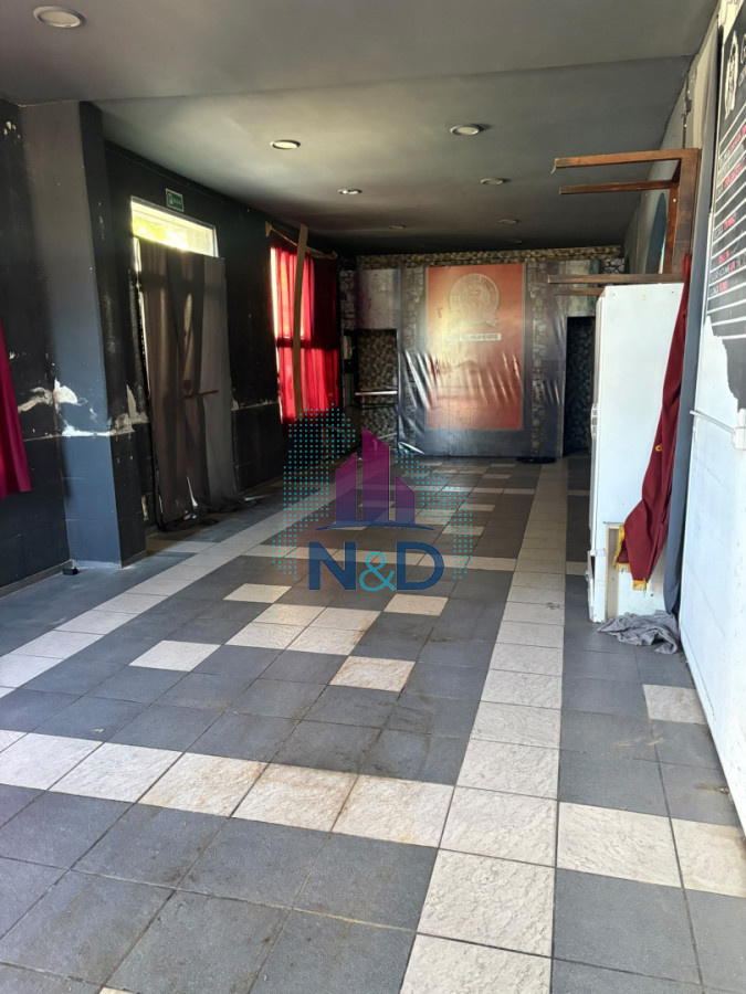 Local Comercial ID.92 - Alquiler de local esquina! amplio y luminoso!