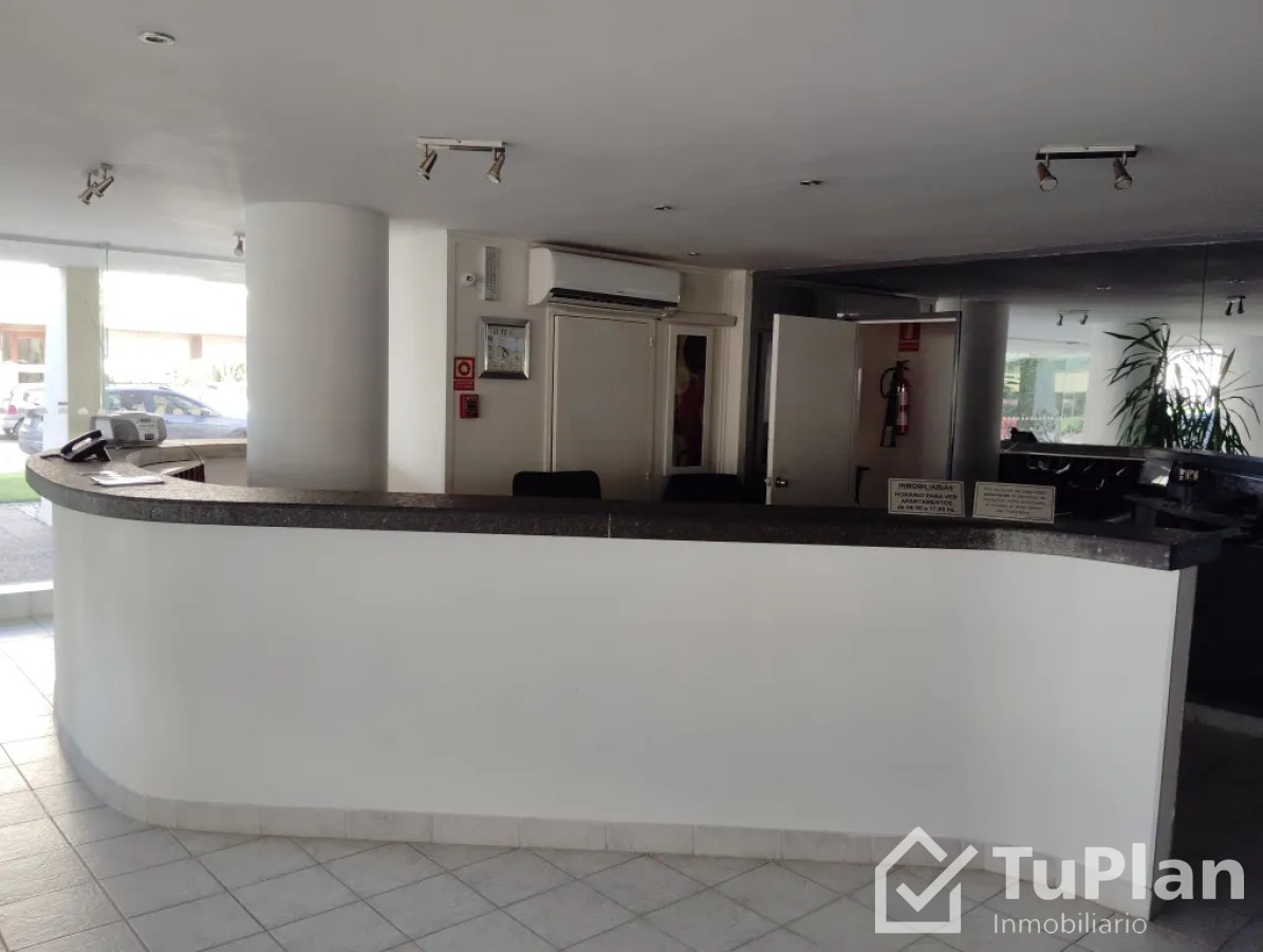 Apartamento ID.1777 - (Ref: 4.185) Se vende apartamento de 2 dormitorios con vista al mar en Península de Punta del Este