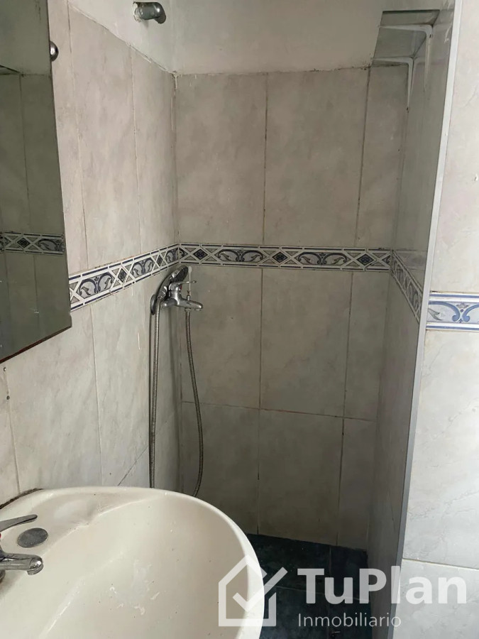 Apartamento ID.1786 - (Ref 4.194) Se alquila casa en La comercial 