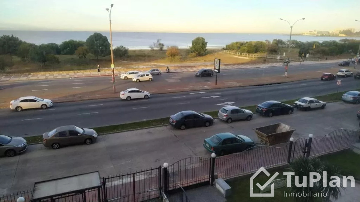 Apartamento ID.1601 - (Ref4.016)Amplio apto 3dorm+2baños Malvin