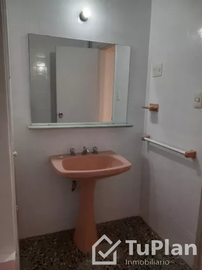 Apartamento ID.375 -  (Ref:2.394) Alquilo apartamento de 1 dormitorio en pleno centro