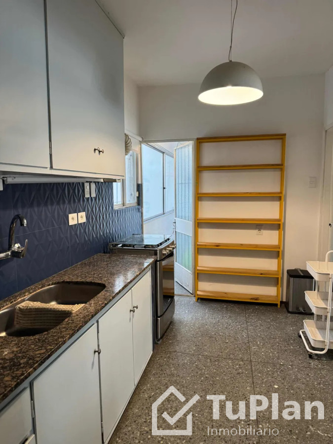 Apartamento ID.1877 - (Ref 4.282) Se alquila apartamento de 3 dormitorios y 2 baños en Punta Carretas 