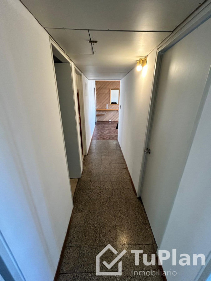Apartamento ID.1742 - (Ref: 4.152) Apartamento en venta, 70m2, 3 dorm, baño, terraza lavadero, espacios amplios, Centro