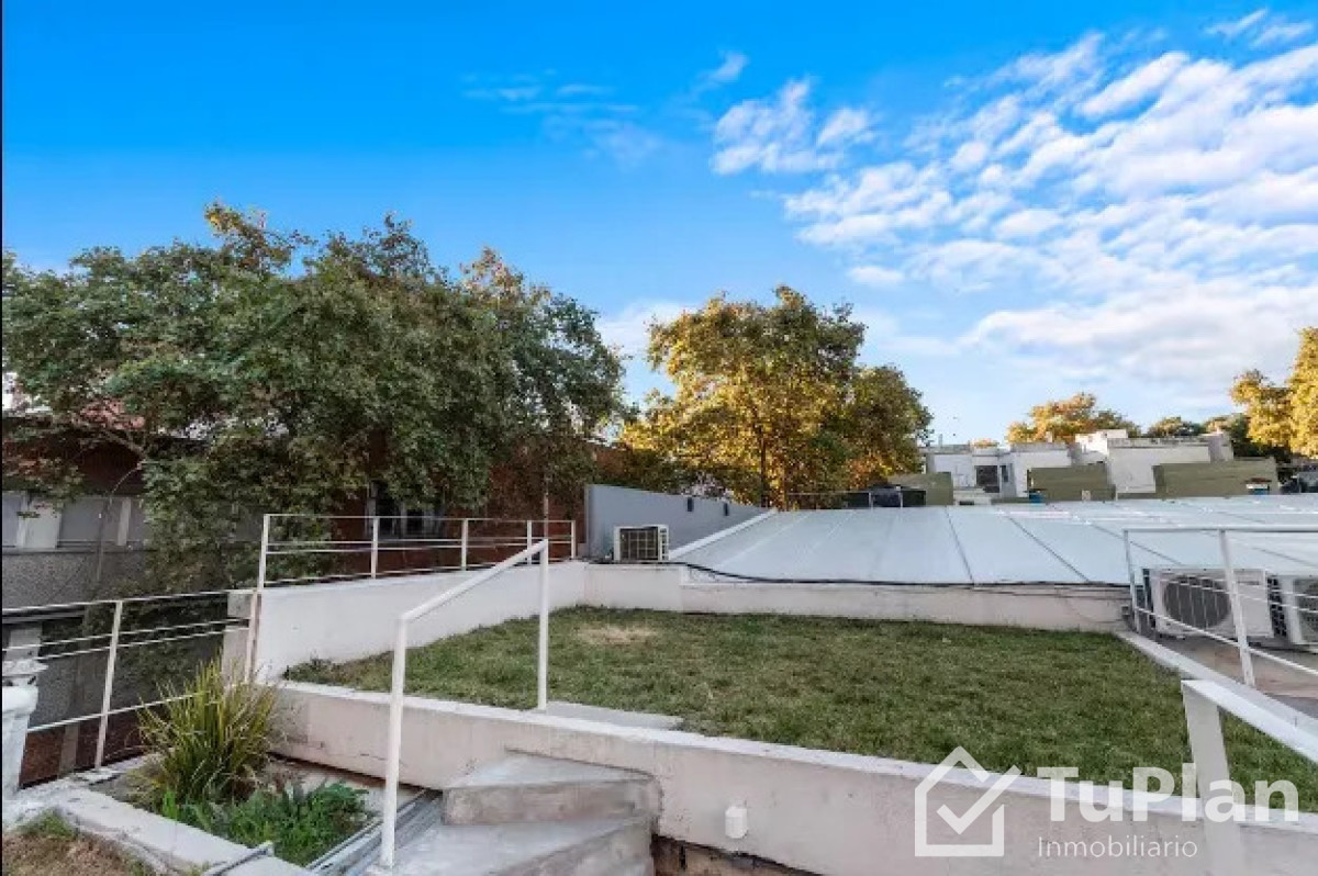 Apartamento ID.1929 - (Ref: 4.335) Se alquila monoambiente muy luminoso con terraza de pasto natural.