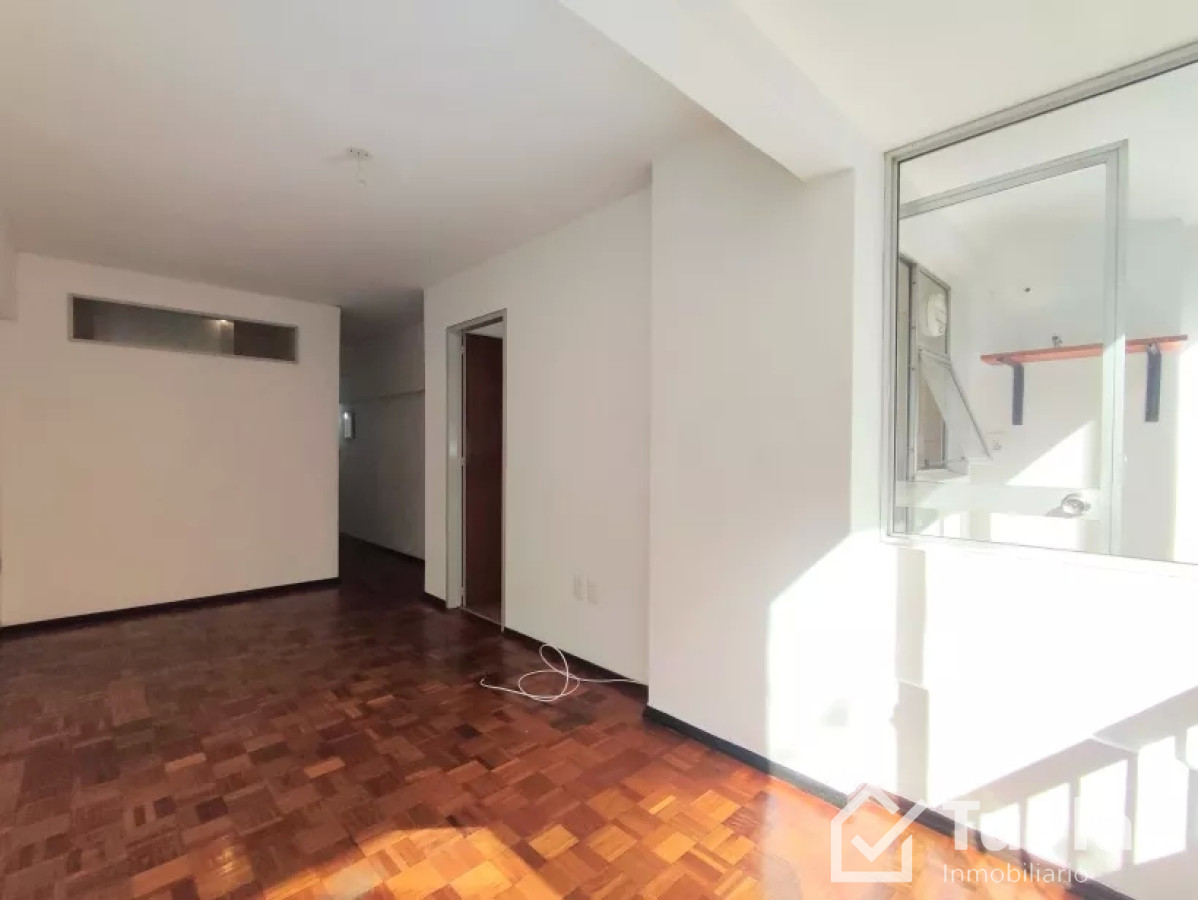 Apartamento ID.1108 - (Ref: 3.382) Se alquila apto en Pocitos