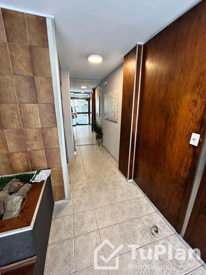 Apartamento ID.1742 - (Ref: 4.152) Apartamento en venta, 70m2, 3 dorm, baño, terraza lavadero, espacios amplios, Centro