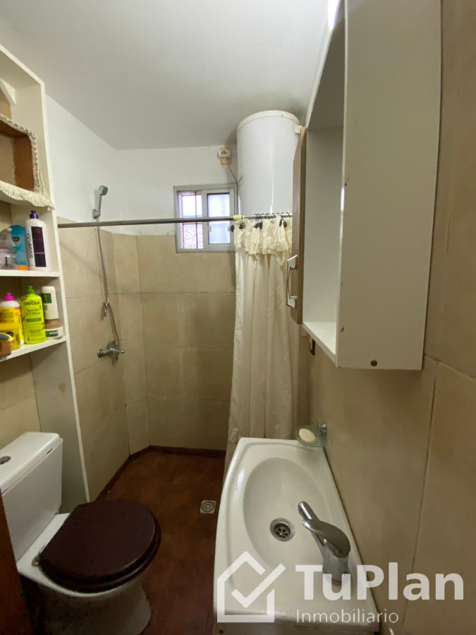 Apartamento ID.1749 - (Ref 4.159) Se vende casa de 3 dormitorios, patios y galpón en Colón 
