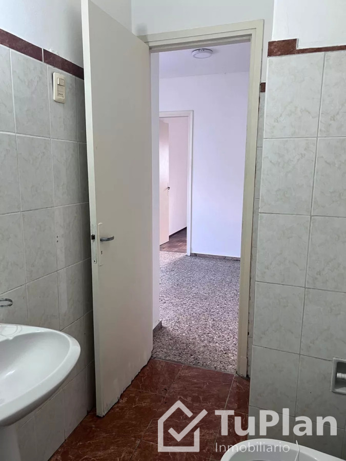 Apartamento ID.999 - (Ref: 3.274) Oportunidad única Se Vende Apto con excelente renta