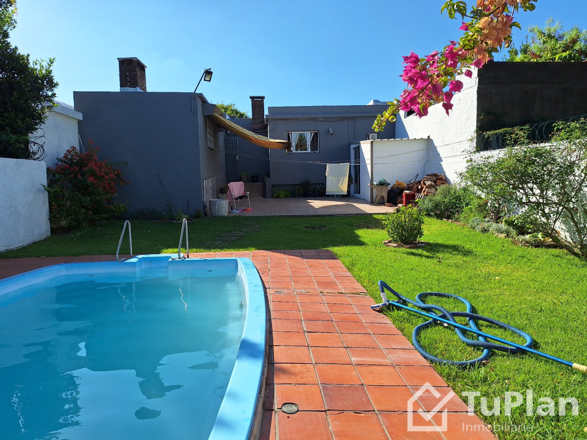 Apartamento ID.1639 - (Ref: 4.051) Casa3dorm+cochera+picina