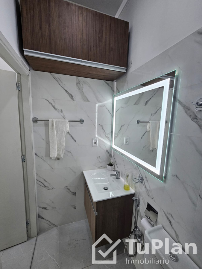 Apartamento ID.1412 - (Ref. 3.689) Alquiler de Oficinas en modalidad de coworking, Durazno y Ejido, Barrio Sur. Oficina