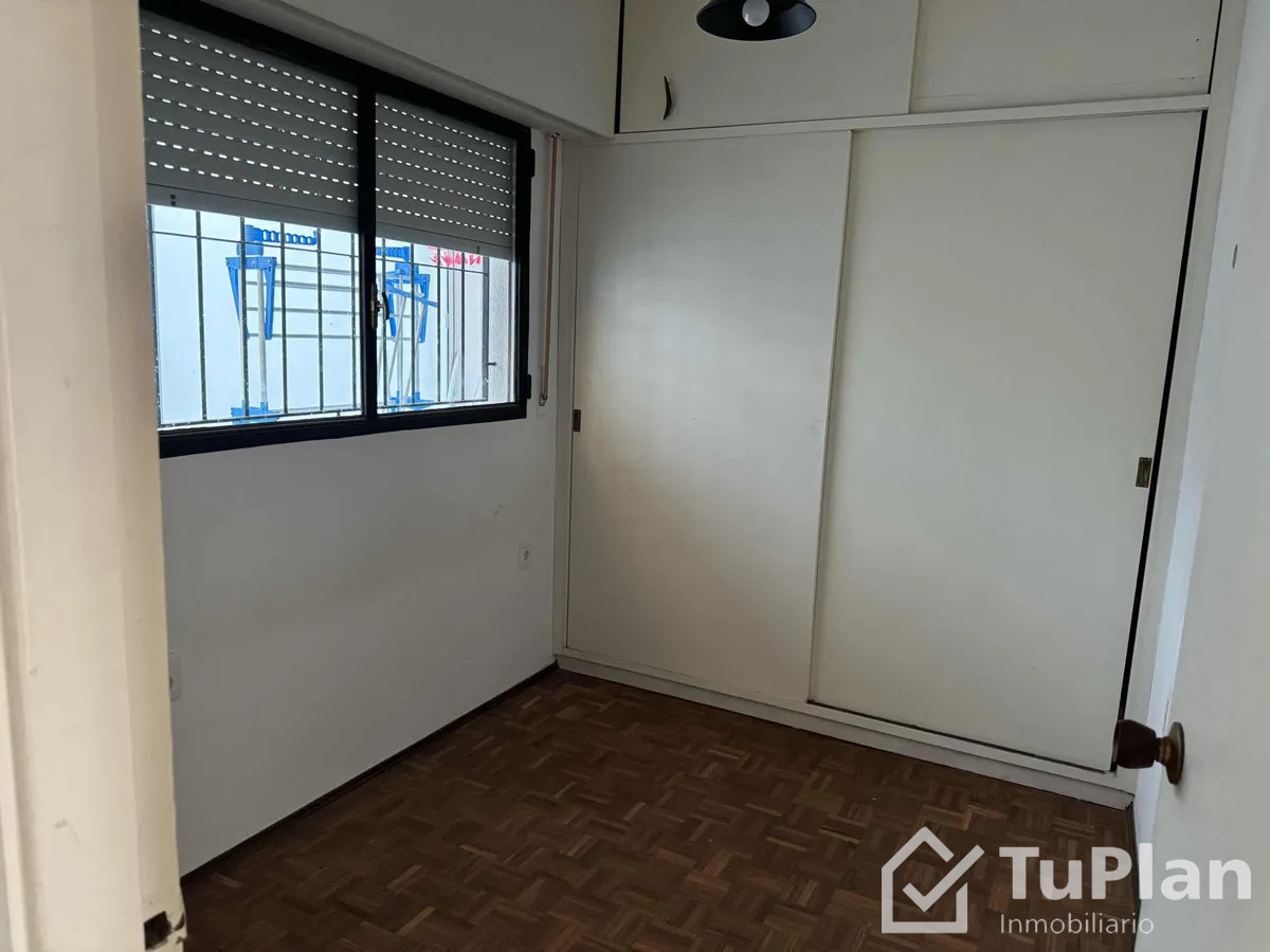 Apartamento ID.1877 - (Ref 4.282) Se alquila apartamento de 3 dormitorios y 2 baños en Punta Carretas 