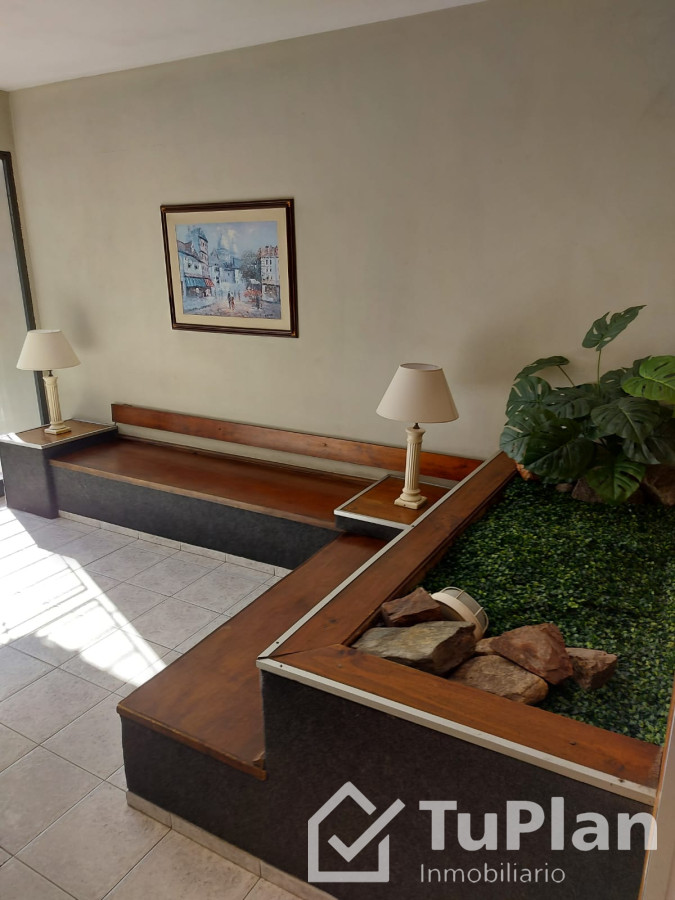 Apartamento ID.1742 - (Ref: 4.152) Apartamento en venta, 70m2, 3 dorm, baño, terraza lavadero, espacios amplios, Centro