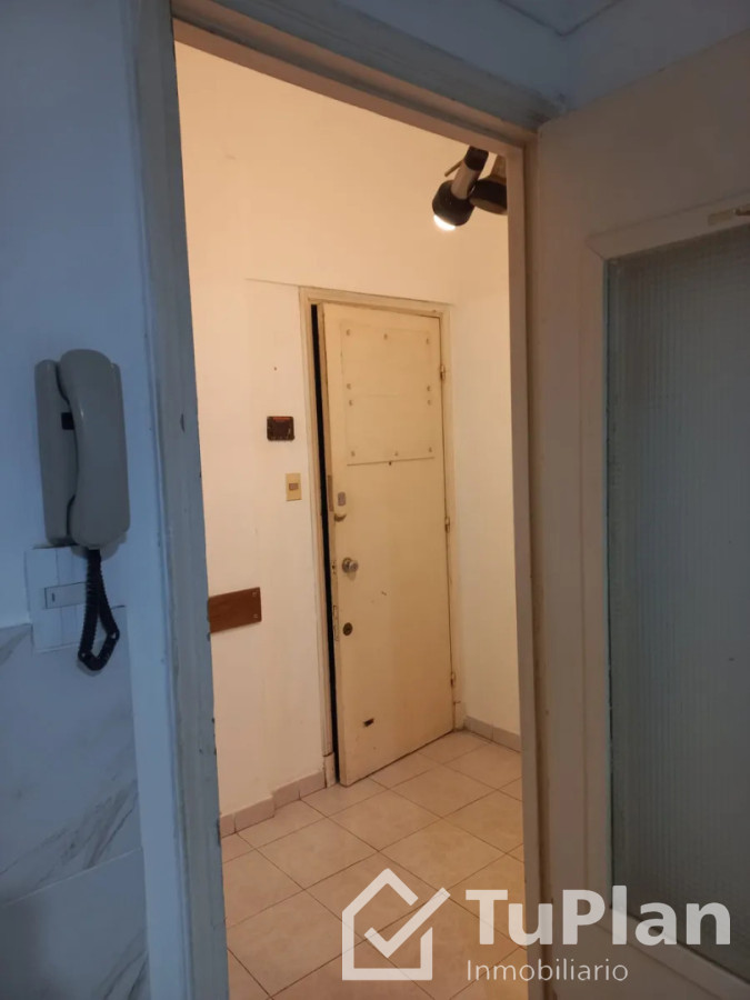 Apartamento ID.1916 - (Ref 4.321) Se alquila apartamento o local comercial de 1 dormitorio en el Centro 