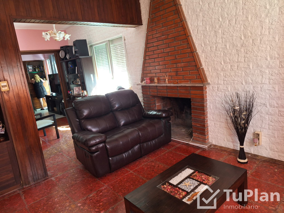 Apartamento ID.1639 - (Ref: 4.051) Casa3dorm+cochera+picina