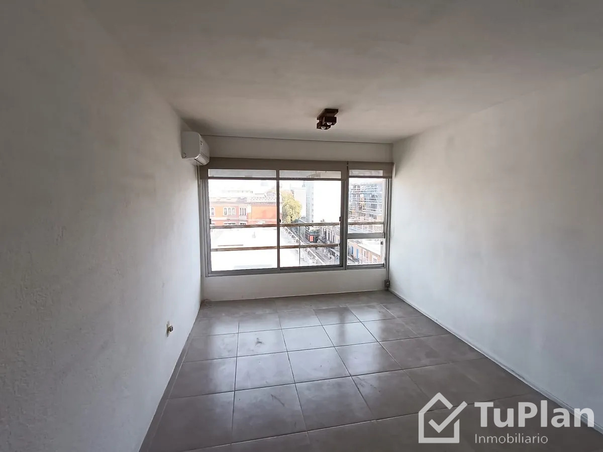 Apartamento ID.1809 - (Ref 4.217) Se alquila monoambiente en el Centro 