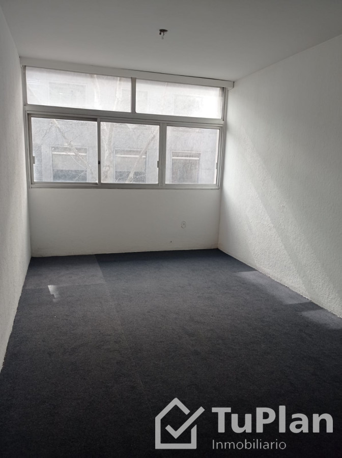 Apartamento ID.1833 - (Ref 4.240) Se alquila monoambiente en el Centro, próximo a Plaza Independencia y muy cercano a 18 de Julio 